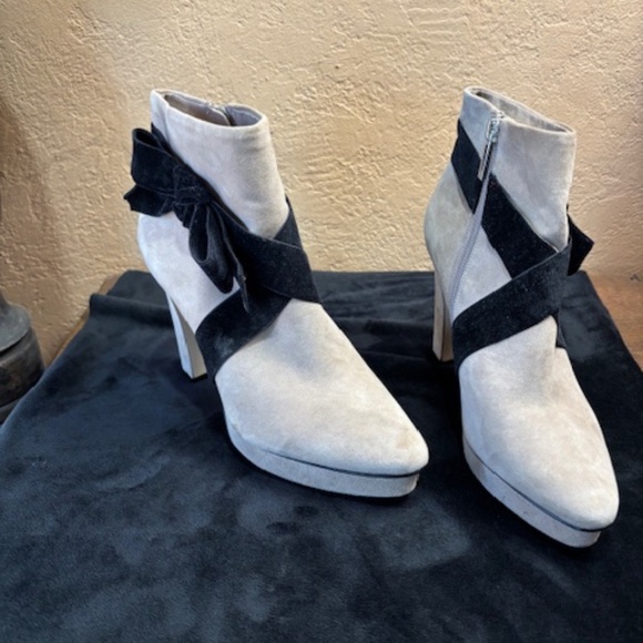 Karl Lagerfeld Ankle Boots & Booties for Women on Sale up to  Karl Lagerfeld \